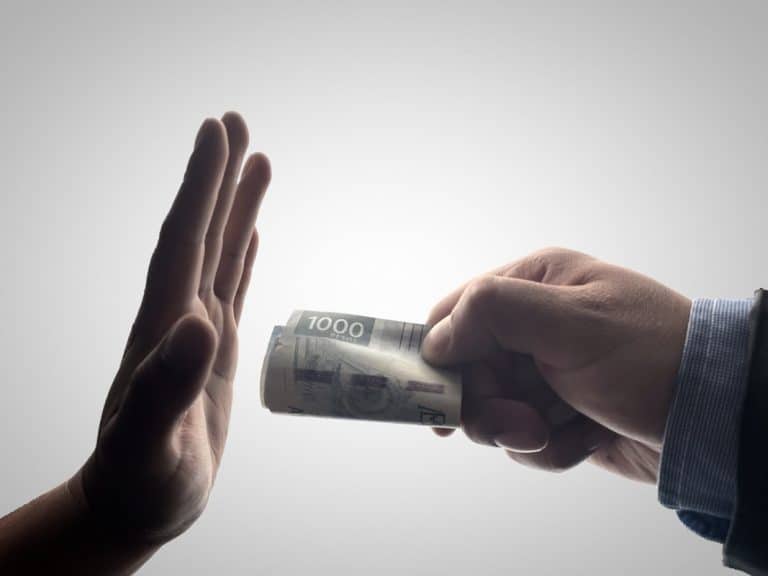 Corruption Risks and Accountability After COVID-19: How the EU and International Bodies Responded