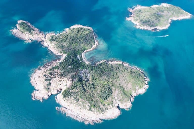 Discovery of a New Underwater Volcano East of Mayotte