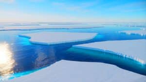Illustration of Antarctic sea ice showing significant decline in extent.